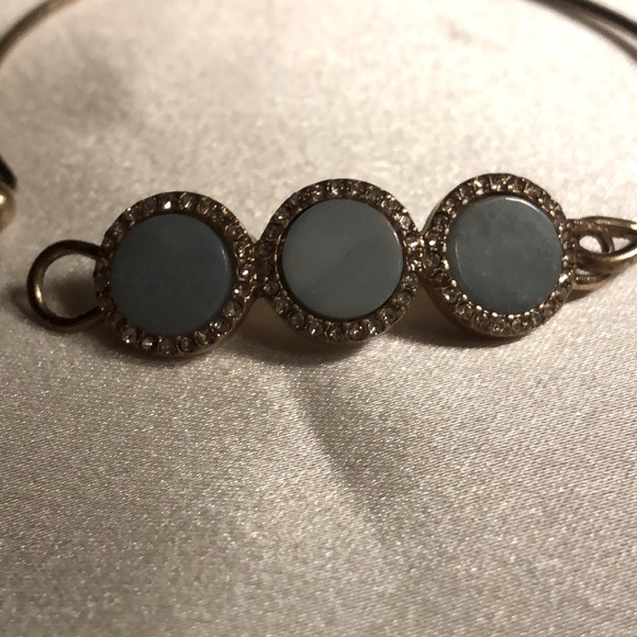 Goldtone and green jade type stone with rhinestone trim bangle bracelet - Picture 4 of 4